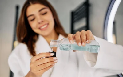 ¿Cómo utilizar correctamente un enjuage bucal?